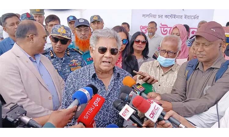 Foreign management needed to elevate Ctg port to internat’l standards: Adviser