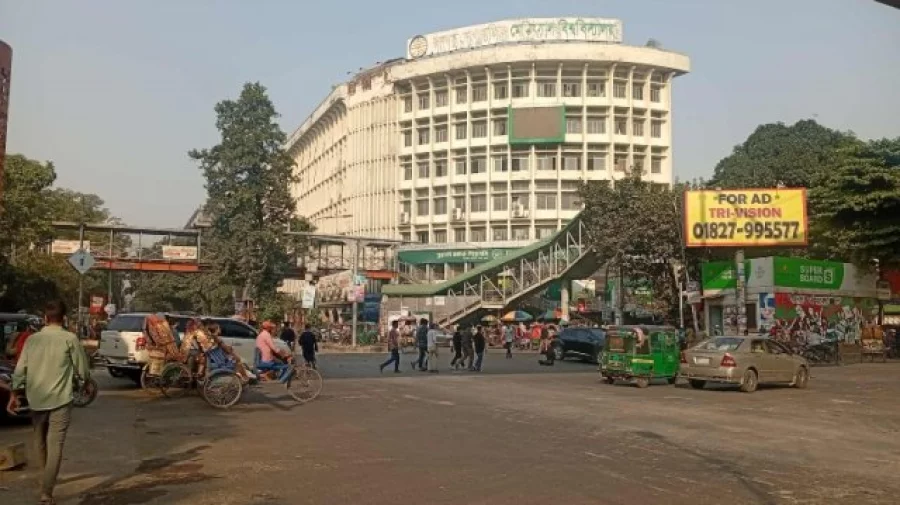 Awami League’s ‘Lockdown’ Brings Dhaka to a Standstill: Limited Traffic, Passenger Crowds Absent