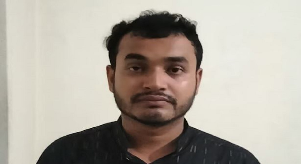 Former Shibir leader arrested with fake notes