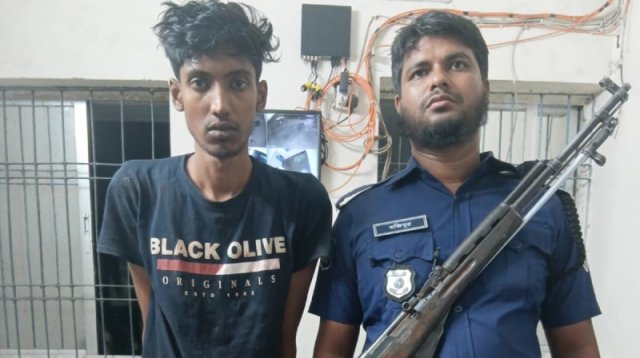 ‘Drug addict’ kills mother, injures 2 others in Feni