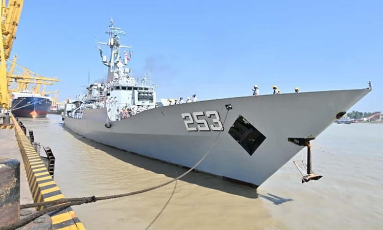 Pakistani naval ship docks in Ctg port