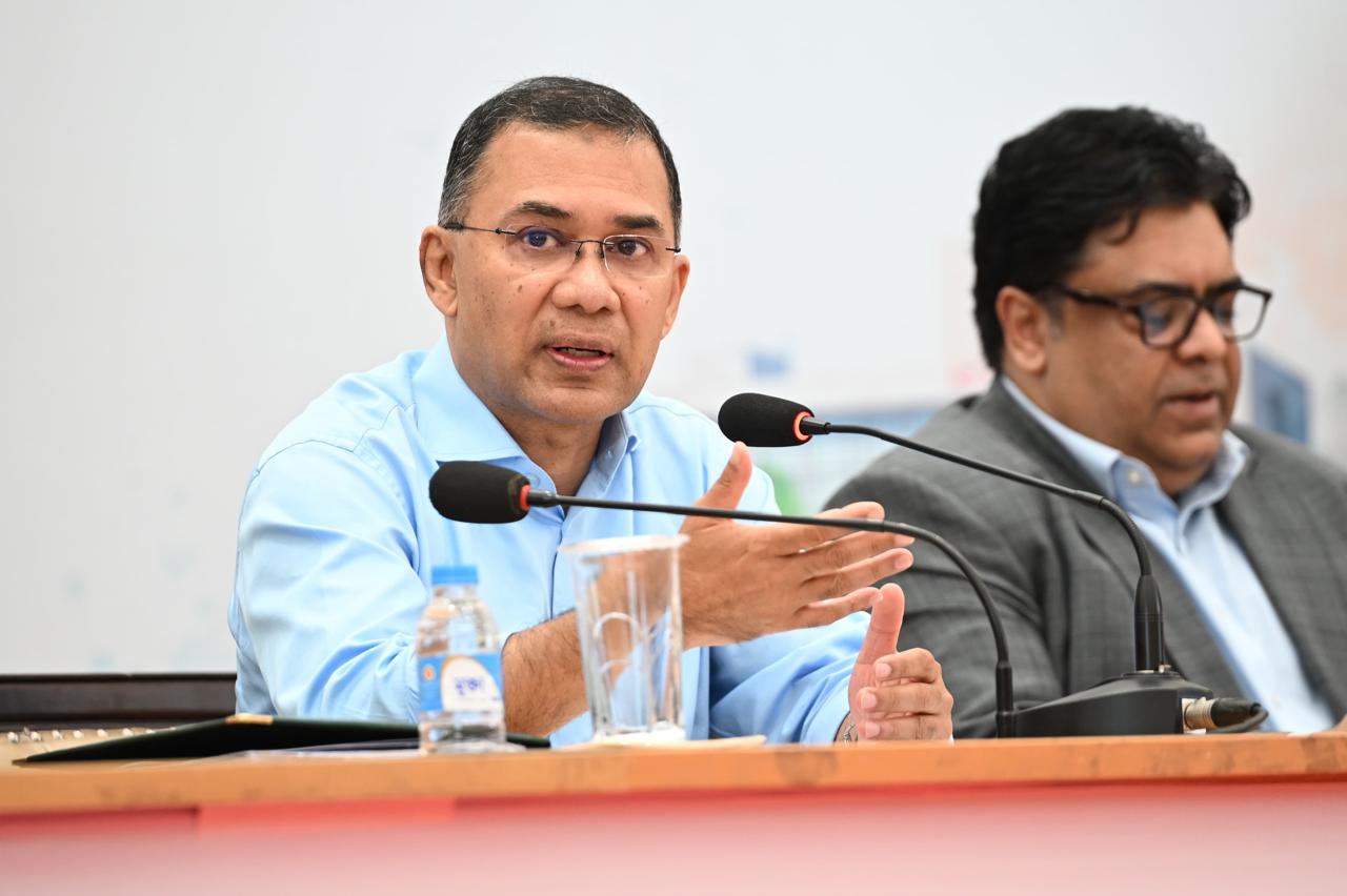 PM urges youth to become entrepreneurs braving challenges
