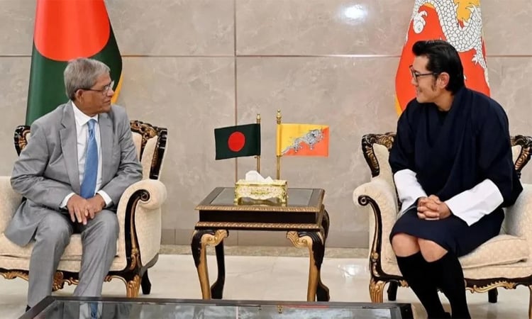 Bhutanese King makes brief stopover at HSIA, meets President