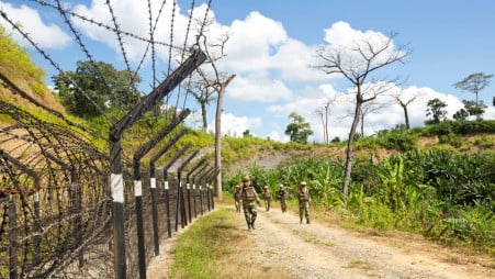 BGB blocks attempted push-in of 33 people along Lalmonirhat border