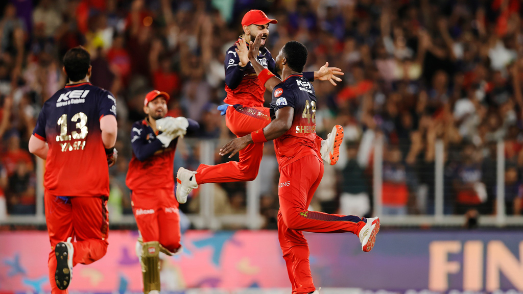 Virat Kohli in tears as Royal Challengers Bengaluru beat Punjab Kings in IPL final