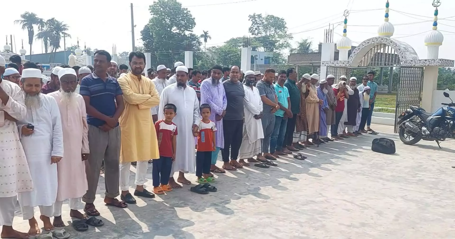 Funerals held for 4 Kushtia victims of Daulatdia bus accident