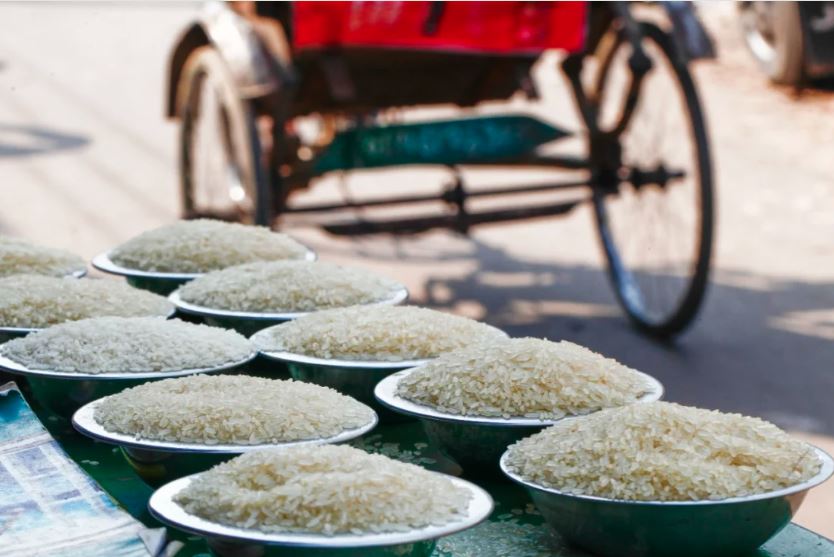 Over 37,000 metric tons of rice arrive in Chittagong from India and Myanmar