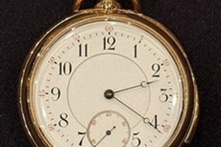 Titanic couple‍‍`s gold pocket watch sells for record £1.78m at auction