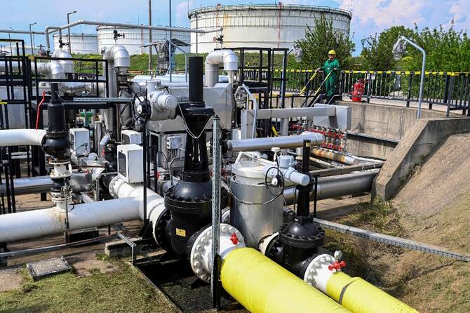 Slovakia receives Russian oil via repaired Ukraine pipeline
