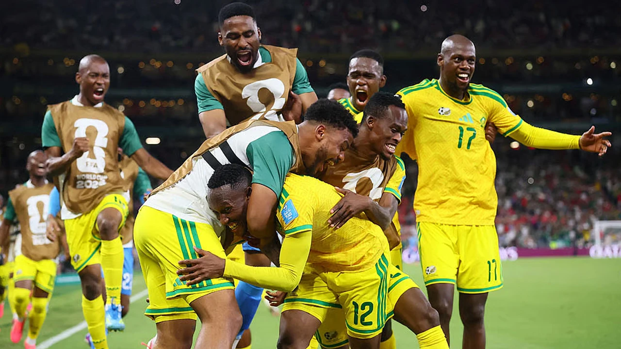 South Africa beat South Korea 1–0 to reach World Cup knockout stage for first time