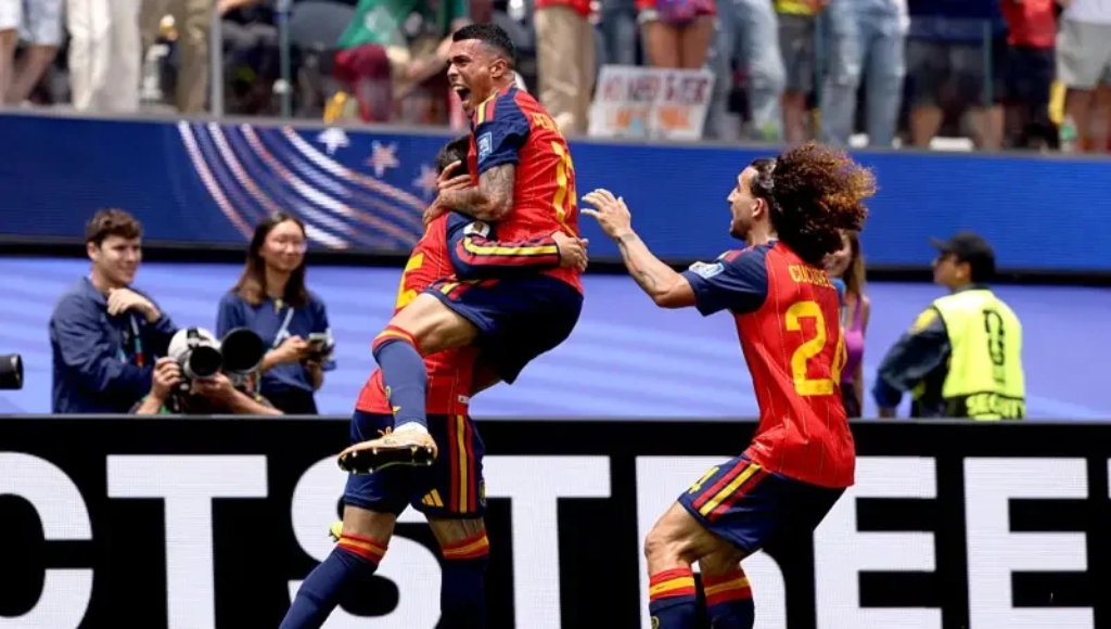 Spain cruise past Austria 3-0 to reach World Cup round of 16