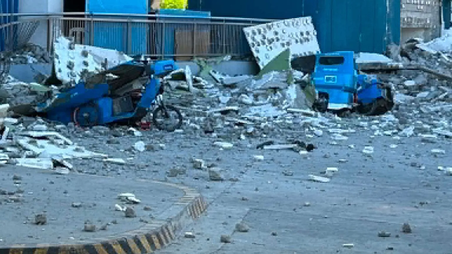 Magnitude 7.8 quake in southern Philippines kills at least 4, triggers tsunami alert