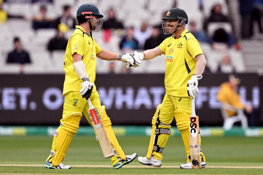 Head, Warner plunder centuries as Australia crush England in final ODI