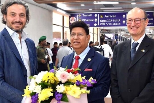 Argentina foreign minister arrives in Dhaka
