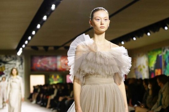 Dior showcases glittering craftsmanship on Paris runway