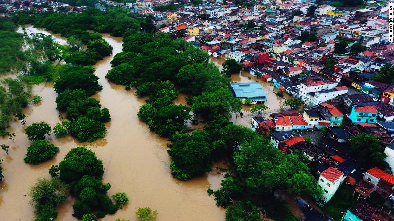 Brazil floods: 18 killed, 35 thousand more displaced