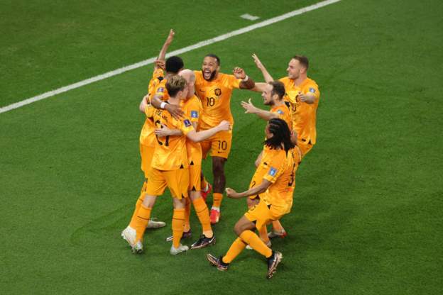 Qatar World Cup: Netherlands score two late goals to beat Senegal