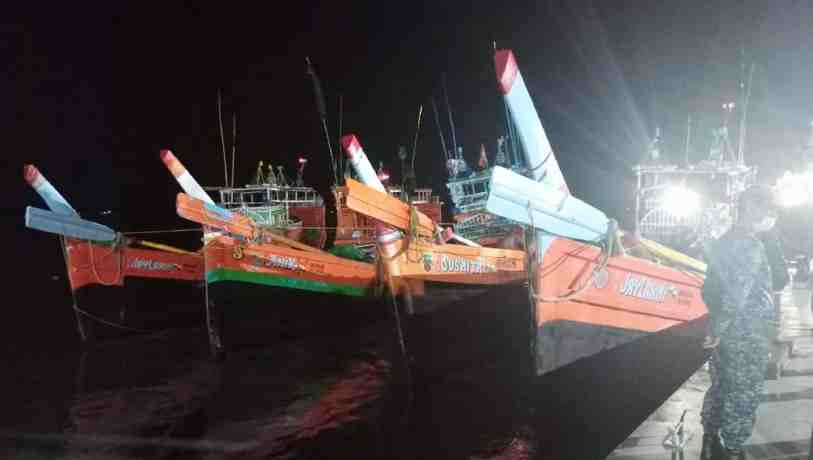 35 Indian fishermen detained by Navy