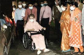 Khaleda returns home from hospital Friday