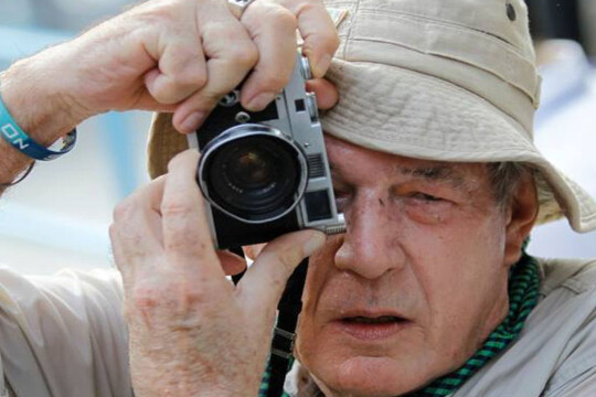 Tributes pour in for late photojournalist Tim Page