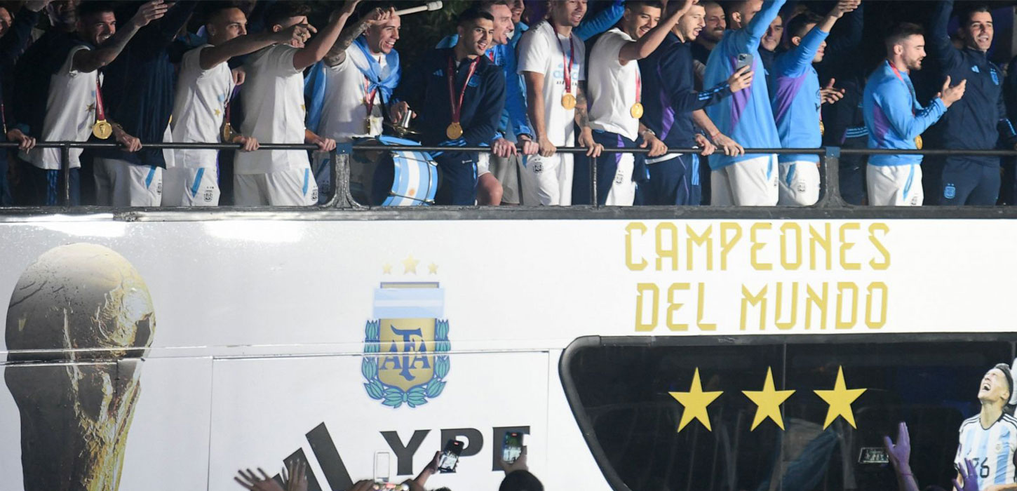 Crazy scenes in Buenos Aires as over million fans welcome Argentina team