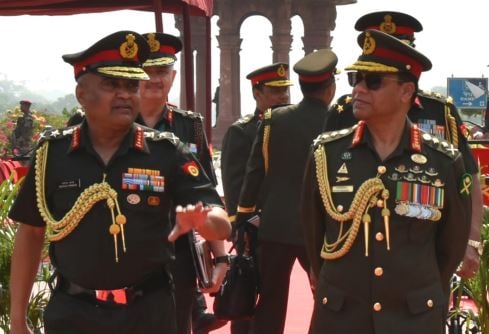 Bangladesh, India army chiefs discuss strategic partnership