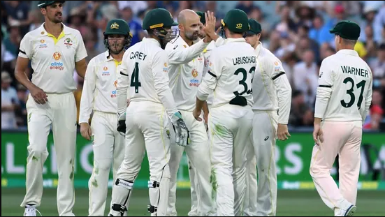 England crumble again as Australia dominate Boxing Day Test