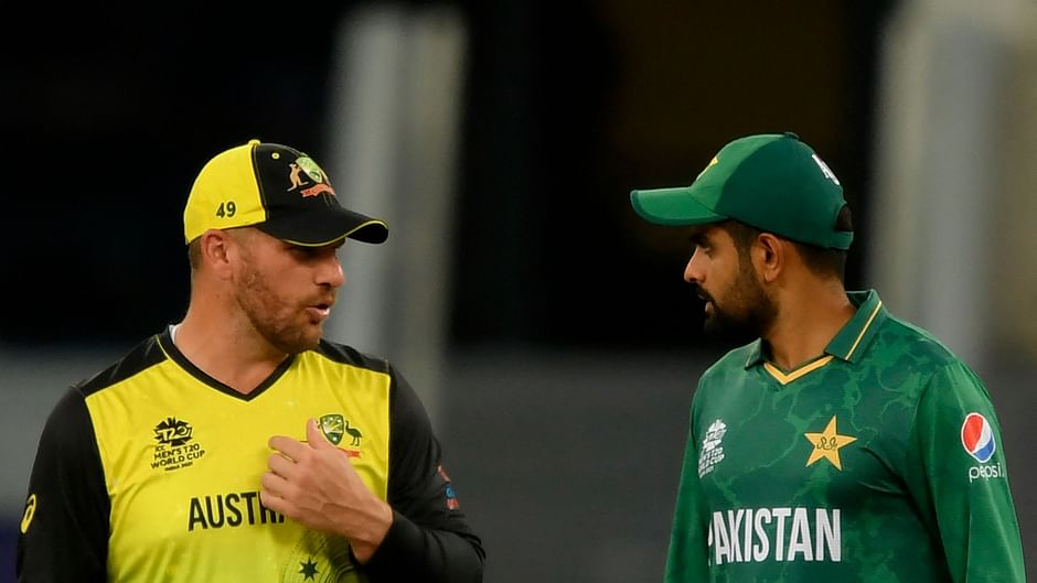 Australia opt to bowl against Pakistan in semi-final