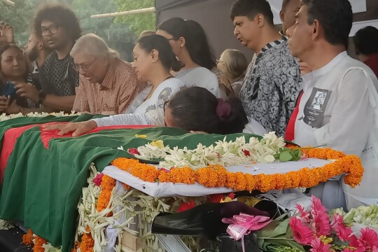 Pankaj Bhattacharya receives last tributes from public at Central Shaheed Minar