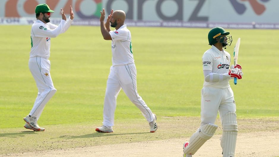 Pakistan enforce follow-on as Bangladesh all out for 87