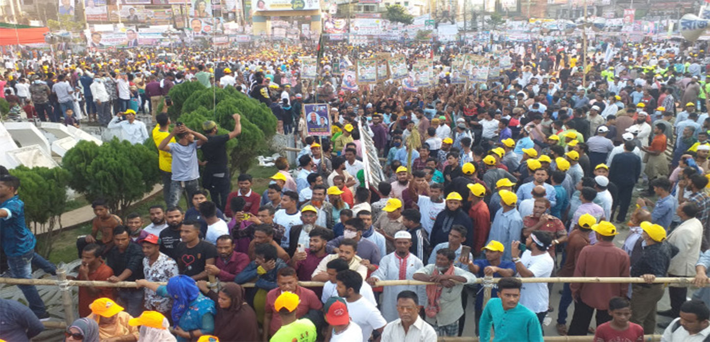 Thousands gather at BNP rally venue in Cumilla