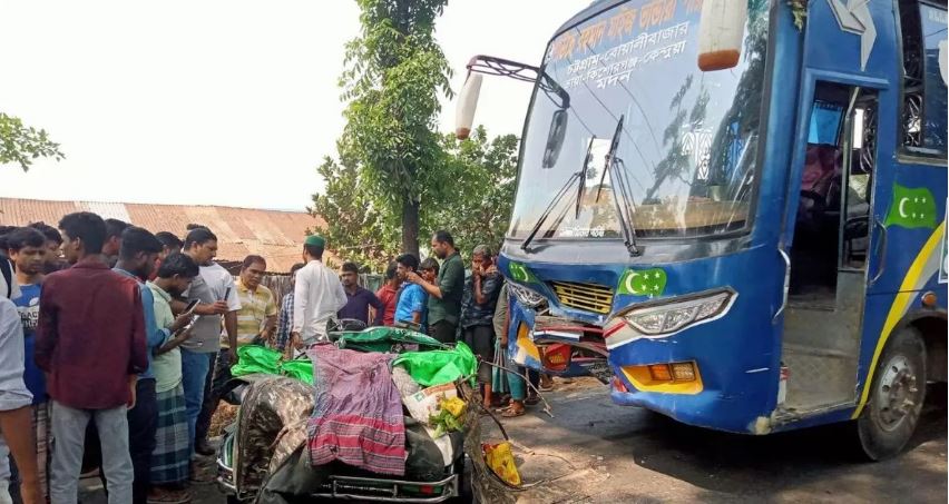 Bus-three wheeler collision kills 5 in Ctg’s Boalkhali