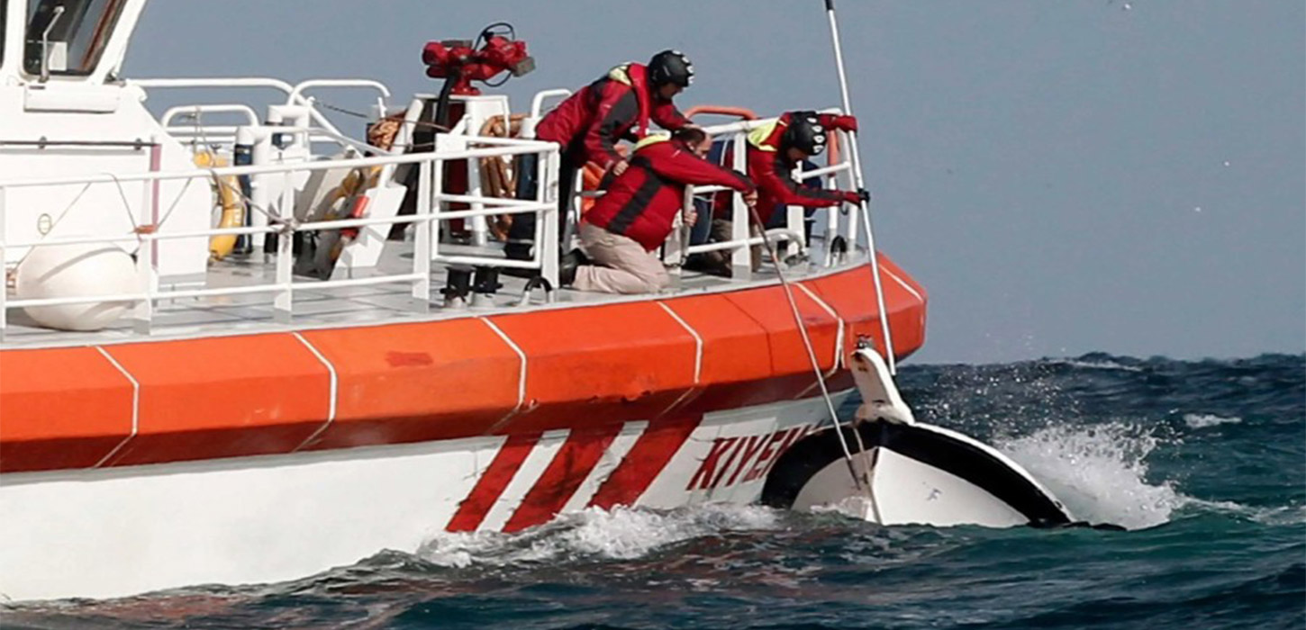 At least six dead after migrant boat sinks off Turkish coast