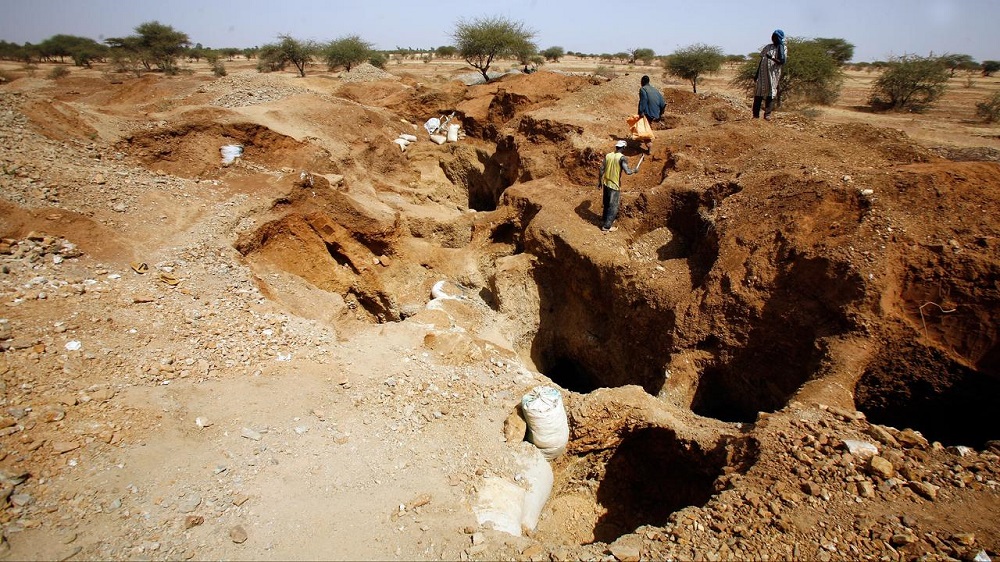 Scores killed in blast at Burkina Faso gold mine