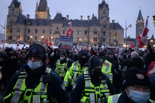 Trudeau vows to freeze protesters' bank accounts