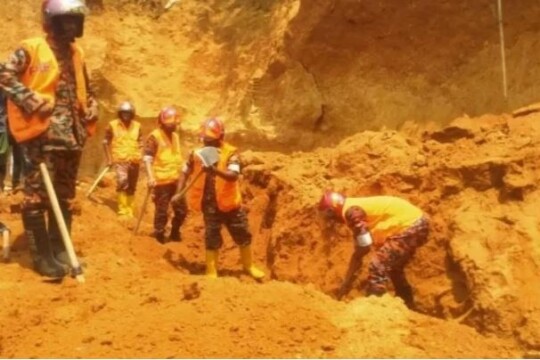 Landslide in Cox’s Bazar leaves 3 Rohingyas dead