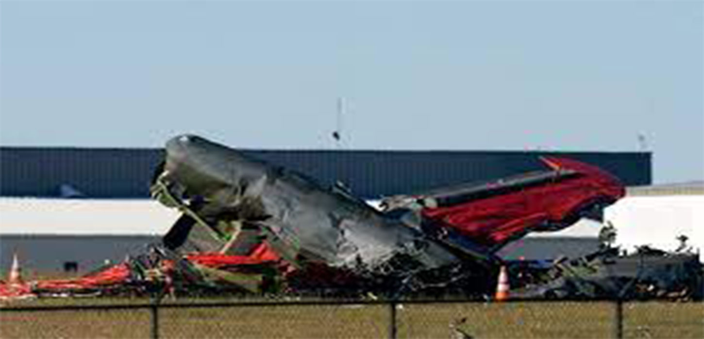 Two historic aircraft collide at Veterans Day show in Dallas