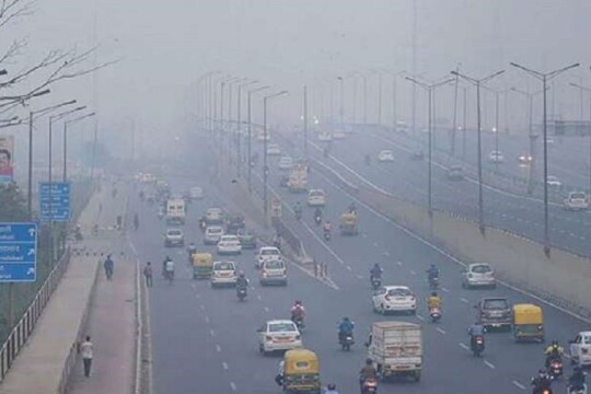 Delhi schools shut as air quality deteriorates