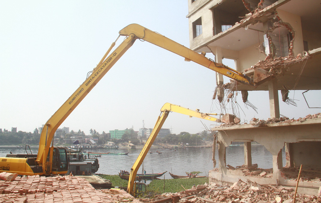 High Court orders to evict 74 illegal structures from Buriganga channel