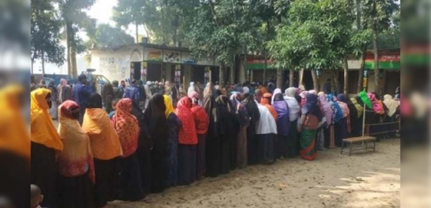 Voting underway at 835 Union Parishads