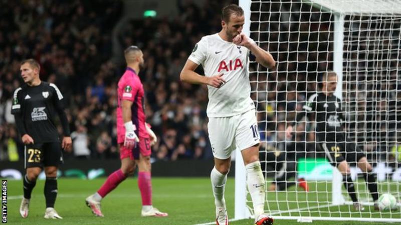 Harry Kane comes off bench to score hat-trick for Tottenham