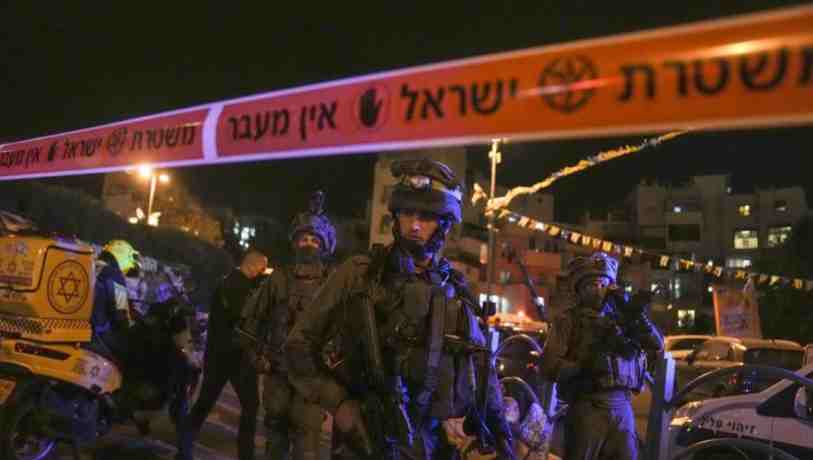 3 Israelis stabbed to death in Tel Aviv