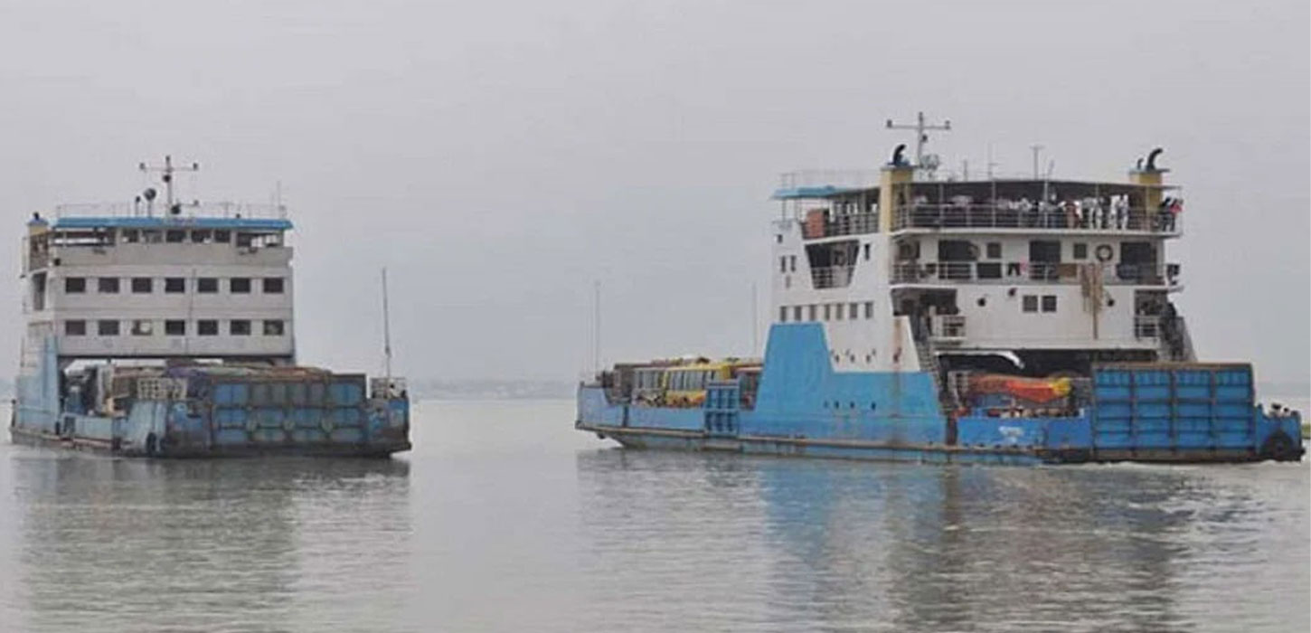 Ferry services on Daulatdia-Paturia route resume after 6 hours