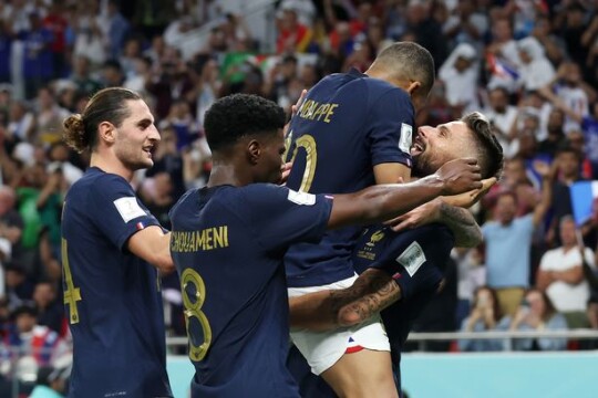 France into WC quarter-finals beating Poland