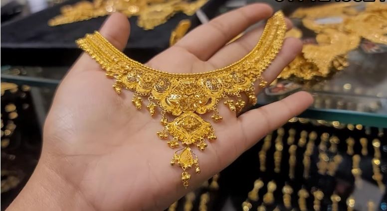 Gold price now Tk 97,161 per bhori