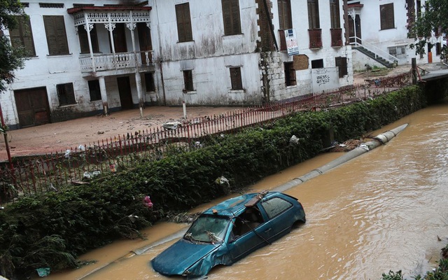 Heavy rains, flooding kill dozens in Brazil's 'Imperial City'