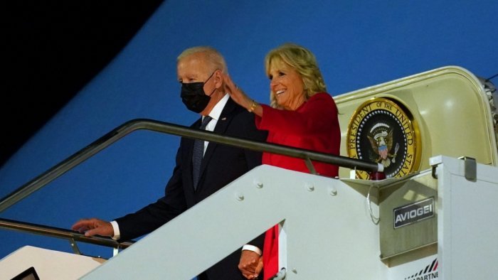 Biden arrives in Rome for G20 summit at start of Euro tour