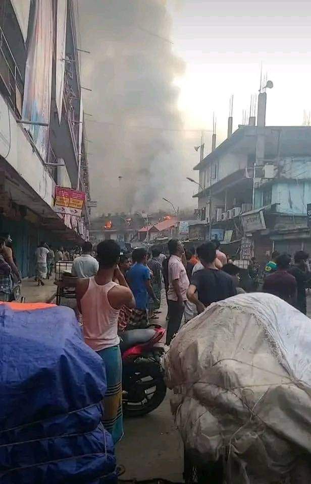 Fire breaks out in New Market, 26 fire fighting units working