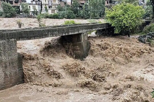 33 dead in India flash floods, landslides triggered by heavy rain