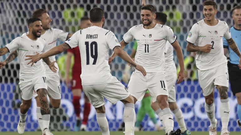 Italy ease past Tureky in Eros opener